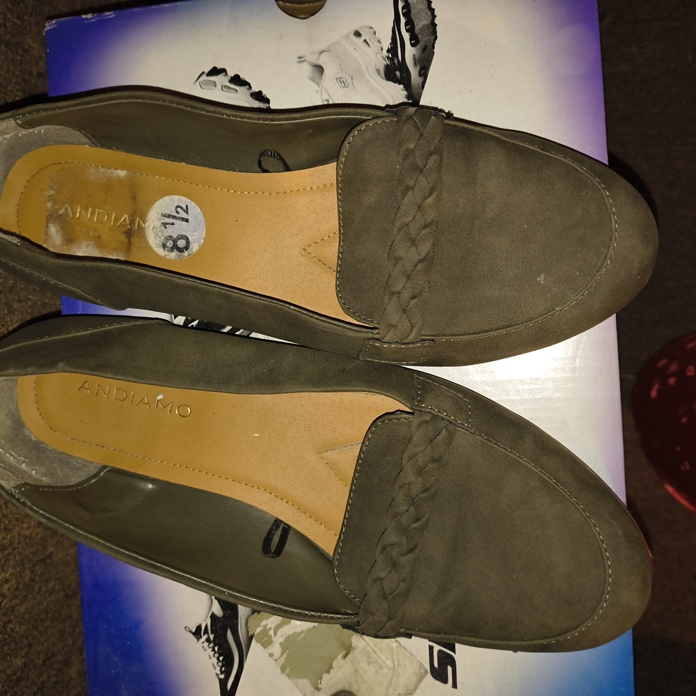 Andiamo Women's Olive Loafers